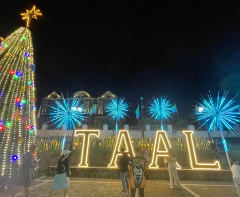 A towering Christmas Tree is the centerpiece of Pailaw sa Taal